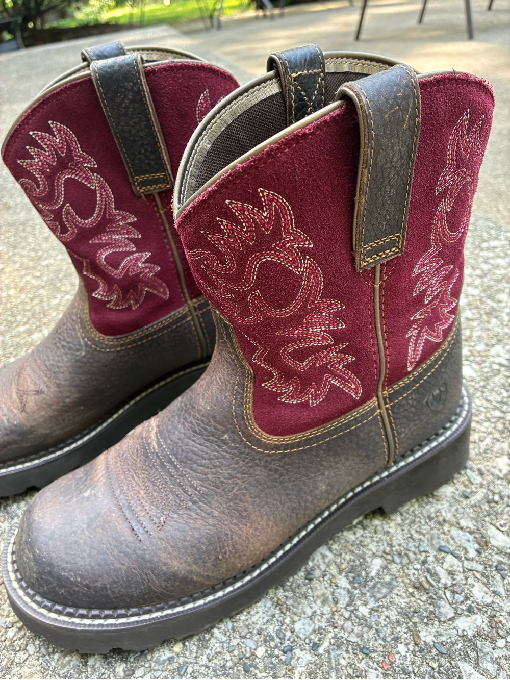 Ariat Brown Leather and Burgundy Suede Womens cowboy Boots size 8.5